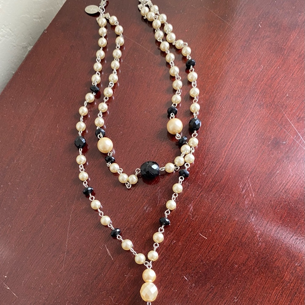 White House black market necklace